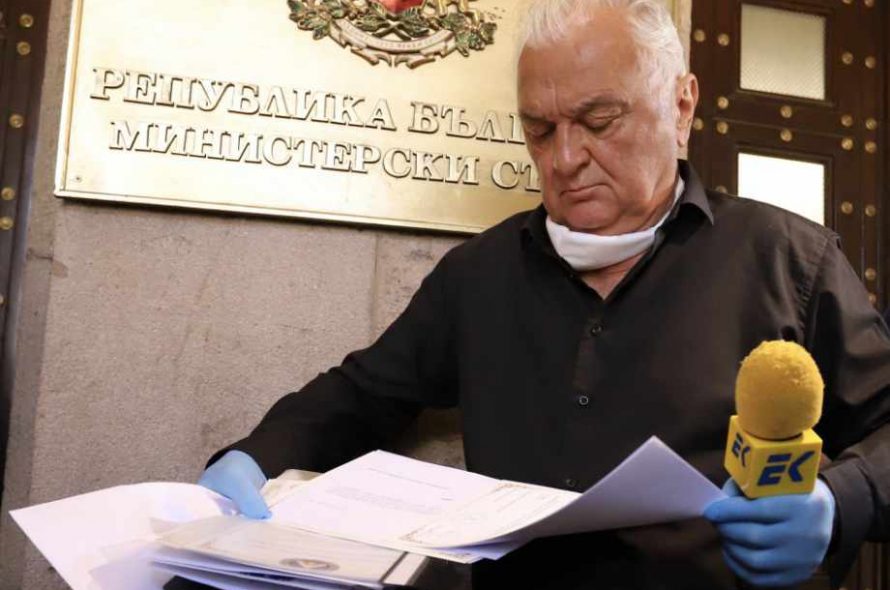 Сашо Диков щял да носи акциите на „Левски“ на Герена