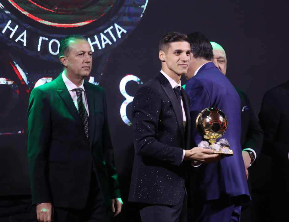 Най-добрият български футболист за 2018 година е с коронавирус