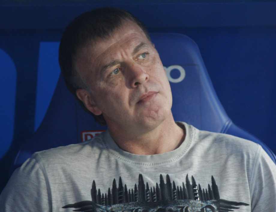 Менте, бегай на центъра и чакай да ме прегръщаш