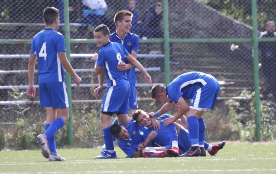 Кошмарна загуба на Левски от Славия при U17, биха „белите“ при U15 (ВИДЕО) | KotaSport