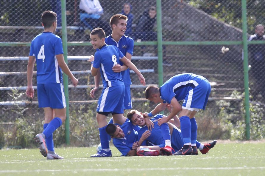 Кошмарна загуба на Левски от Славия при U17, биха „белите“ при U15 (ВИДЕО) | KotaSport