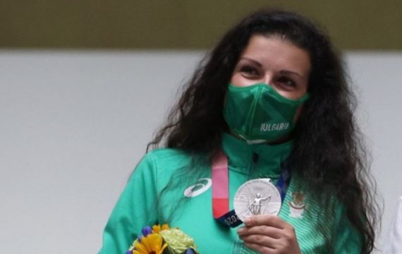 Антоанета Костадинова донесе първи медал за България в Токио